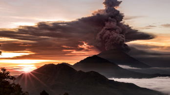 Kitört az Agung vulkán