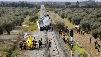 Kisiklott egy vonat Spanyolországban