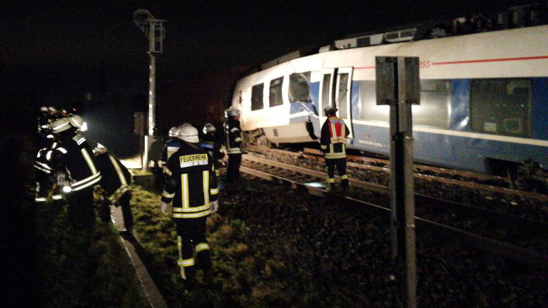 Vonatbaleset Németországban: 47-en megsérültek