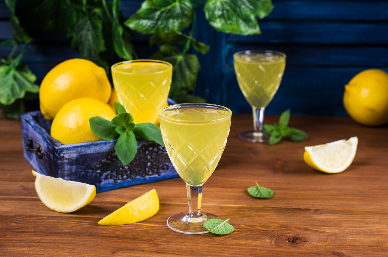 Fantasztikus citromlikőr, avagy a limoncello receptje szicíliai rokonainktól