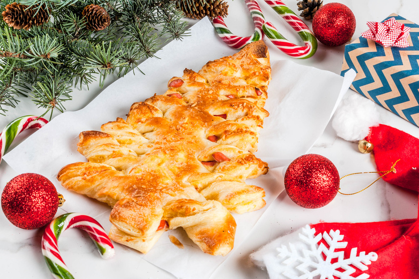 Karácsonyfa alakú töltött süti leveles tésztából – Fenséges és gyönyörű
