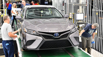 Hét év és nem lesz több Toyota villanyhajtás nélkül