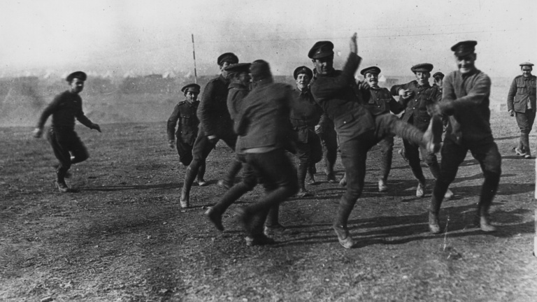 Tényleg futballoztak a fronton 1914 karácsonyán?