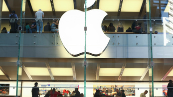 Börtön várhat az Apple vezetőire az iPhone lassítása miatt