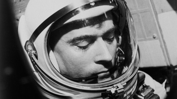 Meghalt John Young, a NASA legjobb pilótája