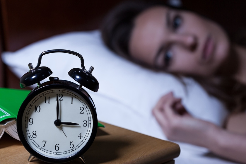 Nehezen alszol el, és gyakran felébredsz éjszaka? Az IR egyik tünete is lehet