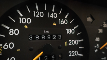 Totalcar Erőmérő: Mercedes E200 W124 1994