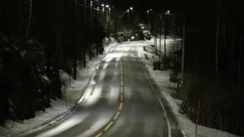 Egy norvég úton elhalványul a közvilágítás, ha nincs rajta autó