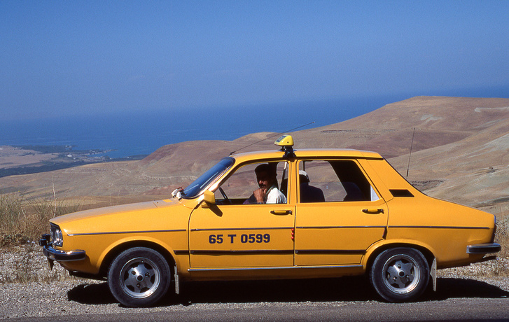 Török gyártású Oyak-Renault taxiként