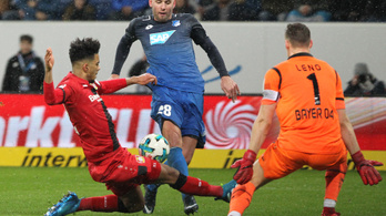 Szalai okos emeléssel szerzett újra gólt a Bundesligában