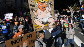 Nők százezrei tüntettek Trump ellen