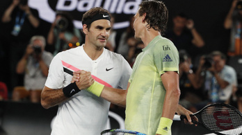 Federer beragadt az elején, aztán átlépett Berdychen