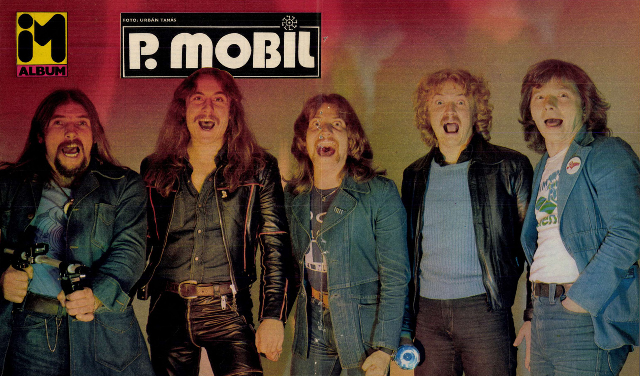 Nem úgy, mint a bűnbakként kezelt P. Mobilnak. A nagy népszerűség ellenére Schuster Lóriéknak tíz évig kellett várni, mire az MHV 1981-ben végre kiadta az első nagylemezüket - ekkor jelent meg az IM-ben is ez a poszter.