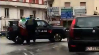 Feketékre lőtt egy férfi Olaszországban