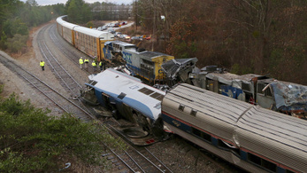 Két vonat ütközött az USA-ban, sok a sérült