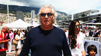 Másfél év börtönre ítélték a korábbi F1-csapatfőnök Briatorét