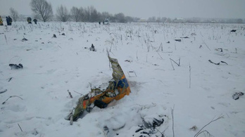 Felszállás után kigyulladt és lezuhant egy orosz gép Moszkvánál, 71-en voltak rajta