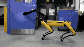 Teremtő isten, de cukik a Boston Dynamics ajtónyitogató robotkutyái <3 <3 <3