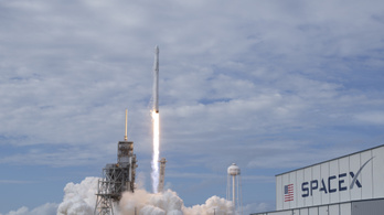 A SpaceX az űrbe viszi az internetet