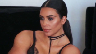 Hiánypótló: a sok meztelenkedés után végre itt van az izmoktól dagadó Kim Kardashian