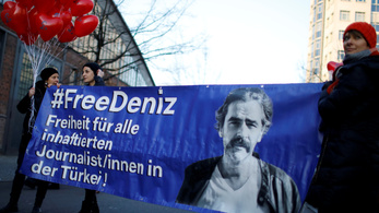 Törökországi puccskísérlet: először ítéltek életfogytiglanra újságírókat