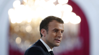 Egy hónap alatt 6 százalékot esett Macron népszerűsége