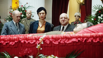 Megbírságolták a mozit, amelyik bemutatta a betiltott Sztálin-filmet