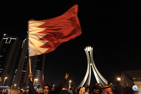 Bahrein, Manama. Estére a tüntetőké lett a Gyöngy tér.