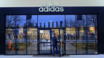Megvétózta az Adidas a kétcsíkos márkát
