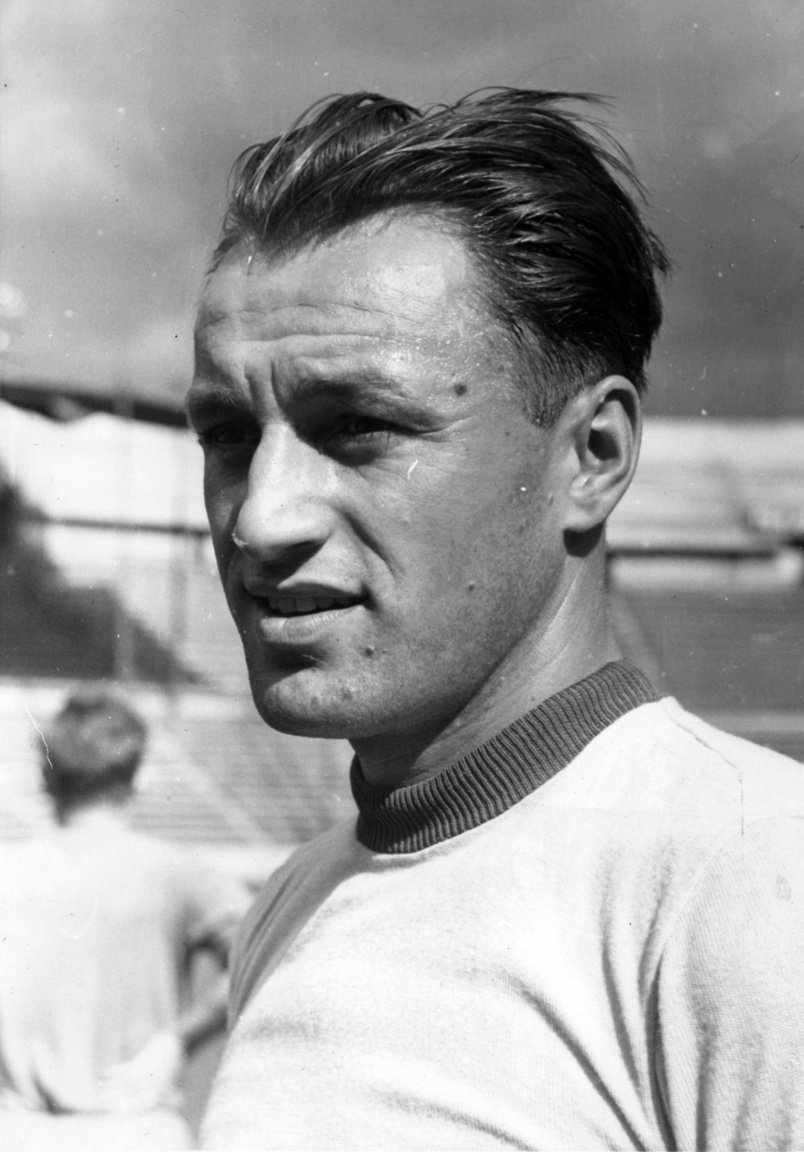 Ónody I. Andor a Nagyváradi AC-tól 1945-ben került a Fradiba és 1948 májusáig 121 meccsen 3 gólt szerzett a zöld-fehérek mezében. Bal oldali védő volt, leginkább Rudas Ferenccel párban. A válogatottban egyszer szerepelt, 65 évesen, 1986-ban hunyt el.