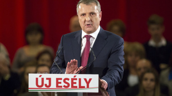 Az MSZP-elnök a legesélyesebb ellenzéki a kerületében, de messze van a Fidesztől