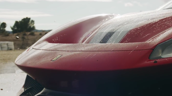 Látványos videót forgattak az új Ferrarinak