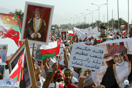 A közösségi tulajdon megrongálásáért bocsánatot kértek a tüntetők Ománban, de továbbra is fenntartják igényüket a változásra