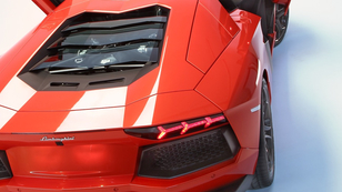 Lamborghini Aventador: a vadiúj legenda