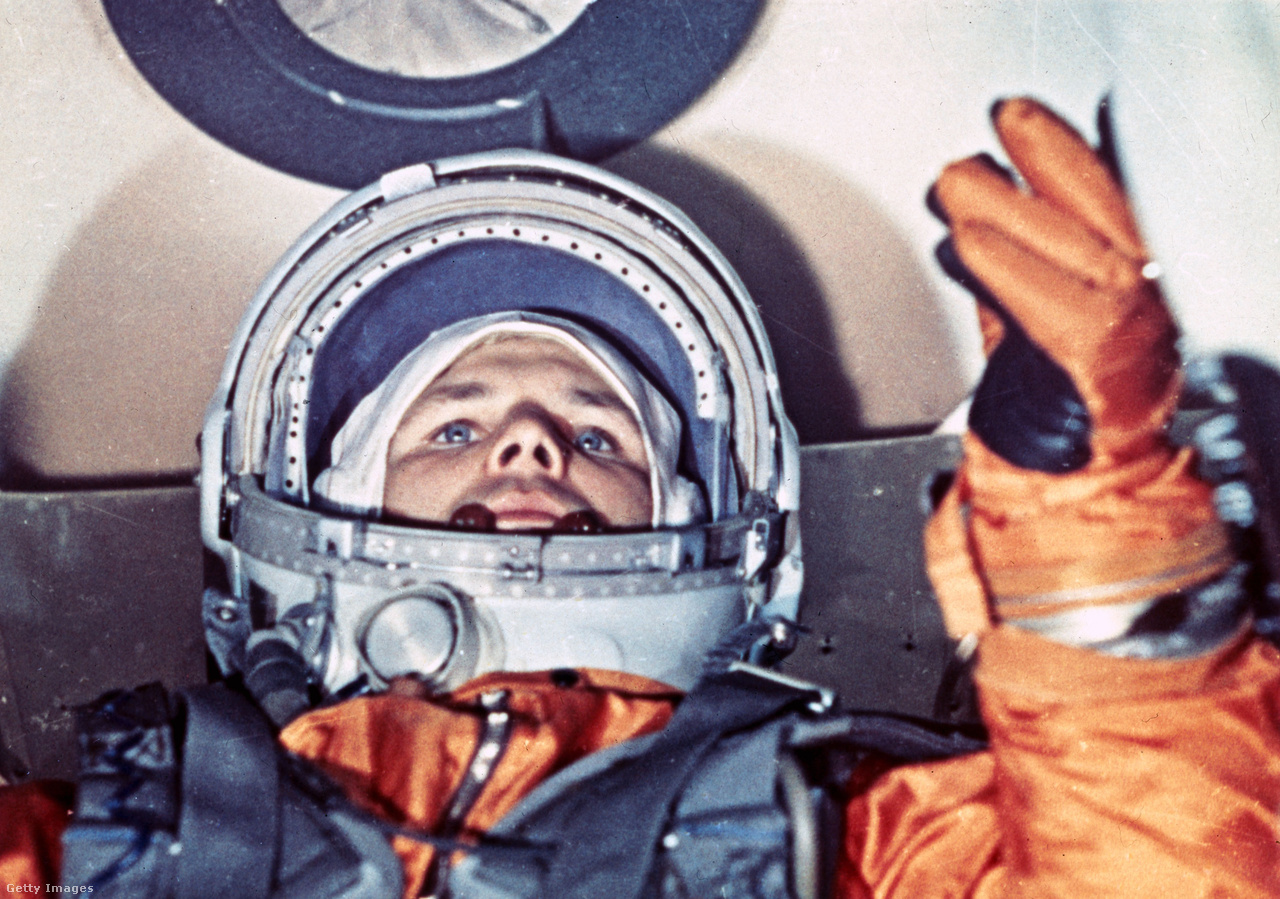 Gagarin a Vosztok-1 kapszulájában.