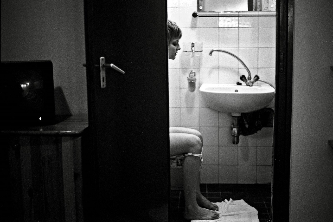  Jakab Juli a vécén. Dobogókő, 2008.