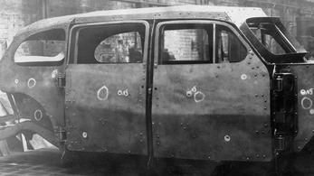Így tesztelték a golyóálló szovjet luxusautót