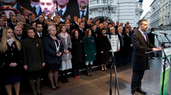 Jobbik-támogathatóság, kikezdhető orbáni rend a hetilapok vezércikkeiben
