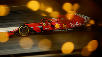 Vettel pole-lal ünnepli 200. F1-futamát