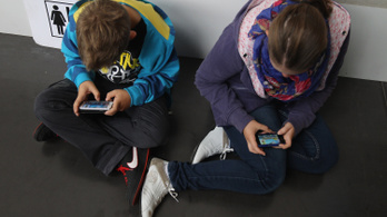 Több ezer app a szülők tudta nélkül követi a gyerekeket