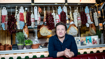 Jamie Oliver főzni és bevásárolni tanítaná a gyerekeket