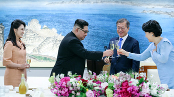 A láncdohányos Kim Dzsongun nem gyújtott rá a csúcstalálkozón