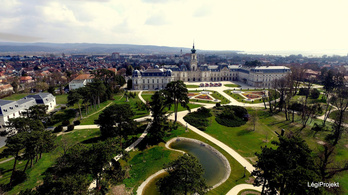 Helyreállított gyönyörű magyar kastélykertek