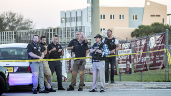 Gyávaság miatt perelnek egy iskolai biztonsági őrt Floridában