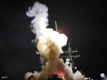 Péntek este a Pentagon átvette a hadműveletek irányítását, és 110 robotrakétát lőttek ki brit és amerikai hajók, tengeralattjárók líbiai célpontokra