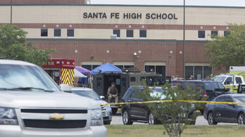 Tüzet nyitott az osztályteremben egy diák Texasban