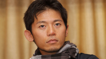 Meghalt a japán hegymászó, aki elfagyott ujjakkal akarta megmászni a Mount Everestet