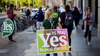 Exit poll: Az írek 68 százaléka az abortuszszabályok enyhítése mellett voksolt