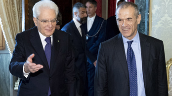 Az olasz államfő szakértői kormány megalapításával bízta meg Cottarellit