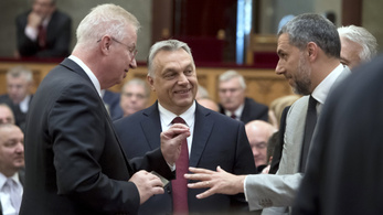 Ez Orbán első lépése a jelenlegi bírók gyengítésére